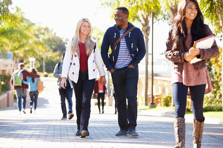 10 Reasons To Live Off Campus