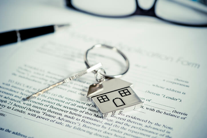 What to Look Out for When You Sign a Housing Agreement What to Look Out for When You Sign a Housing Agreement